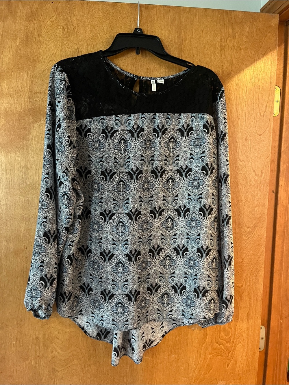 Cato Black Lace Top with Paisley Trim 18W/20W